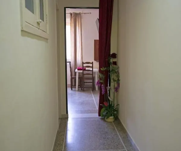게스트하우스 Les Corso Roma 3*